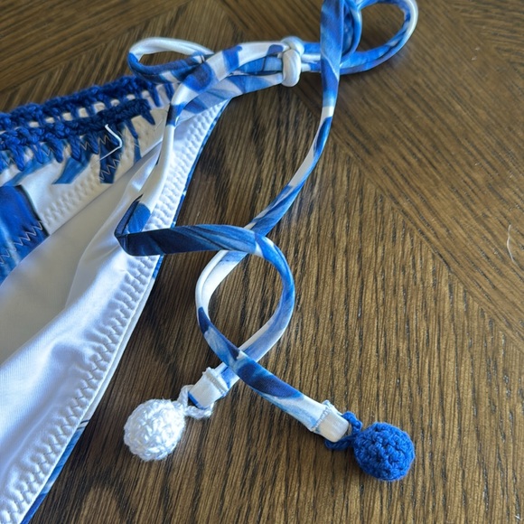 FARM RIO Off-White Garden Tiles Side Tie Bikini Bottom, MEDIUM, BRAND NEW, $130 - Picture 5 of 7